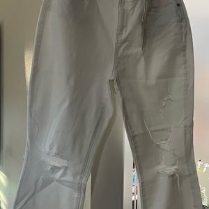 Judy Blue distressed jeans bought and they are to small for me.